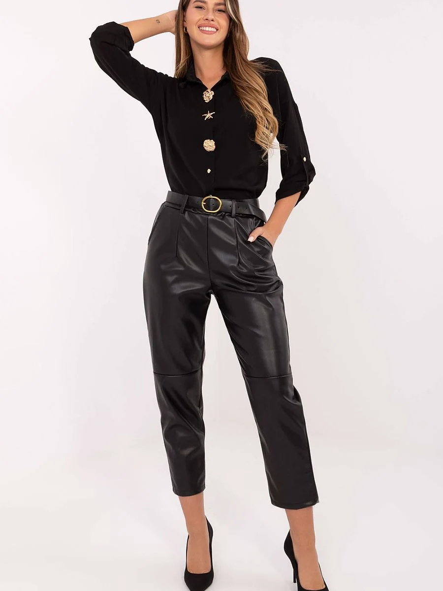 Pantalon noir en simili cuir avec ceinture - Rue Paris - Vestiaire Clair