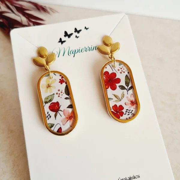 Boucles d'oreille fleuries en papier résiné - Création artisanale en acier inoxydable, faite main en France
