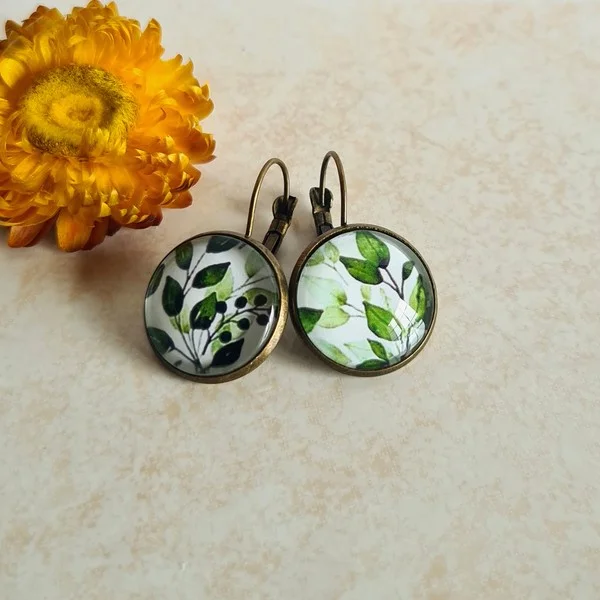 Boucles d'oreille dormeuse cabochon fait main en France Feuillage