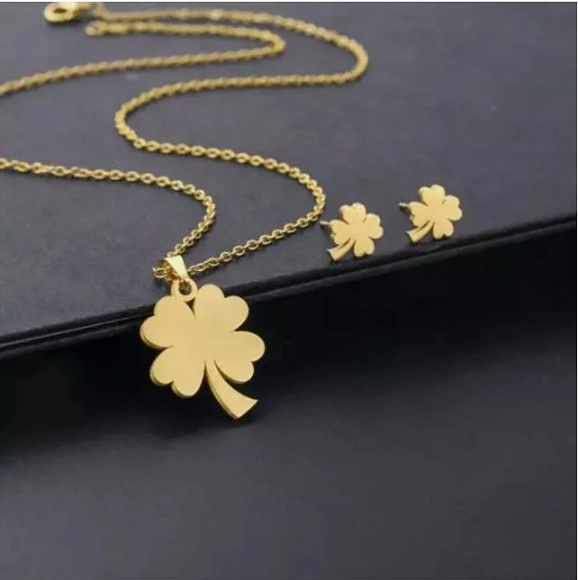Ensemble collier pendantif et boucles d'oreille puce acier inoxydable doré TREFLE - Photo 2