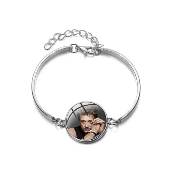 Superbe bracelet féminin hommage au ‘taulier’ Johnny
