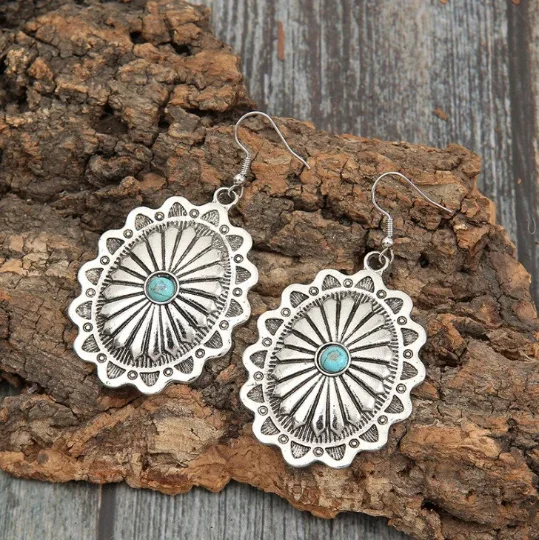 Boucles d'oreille femme pendante bohème argenté vieilli perle synthétique
