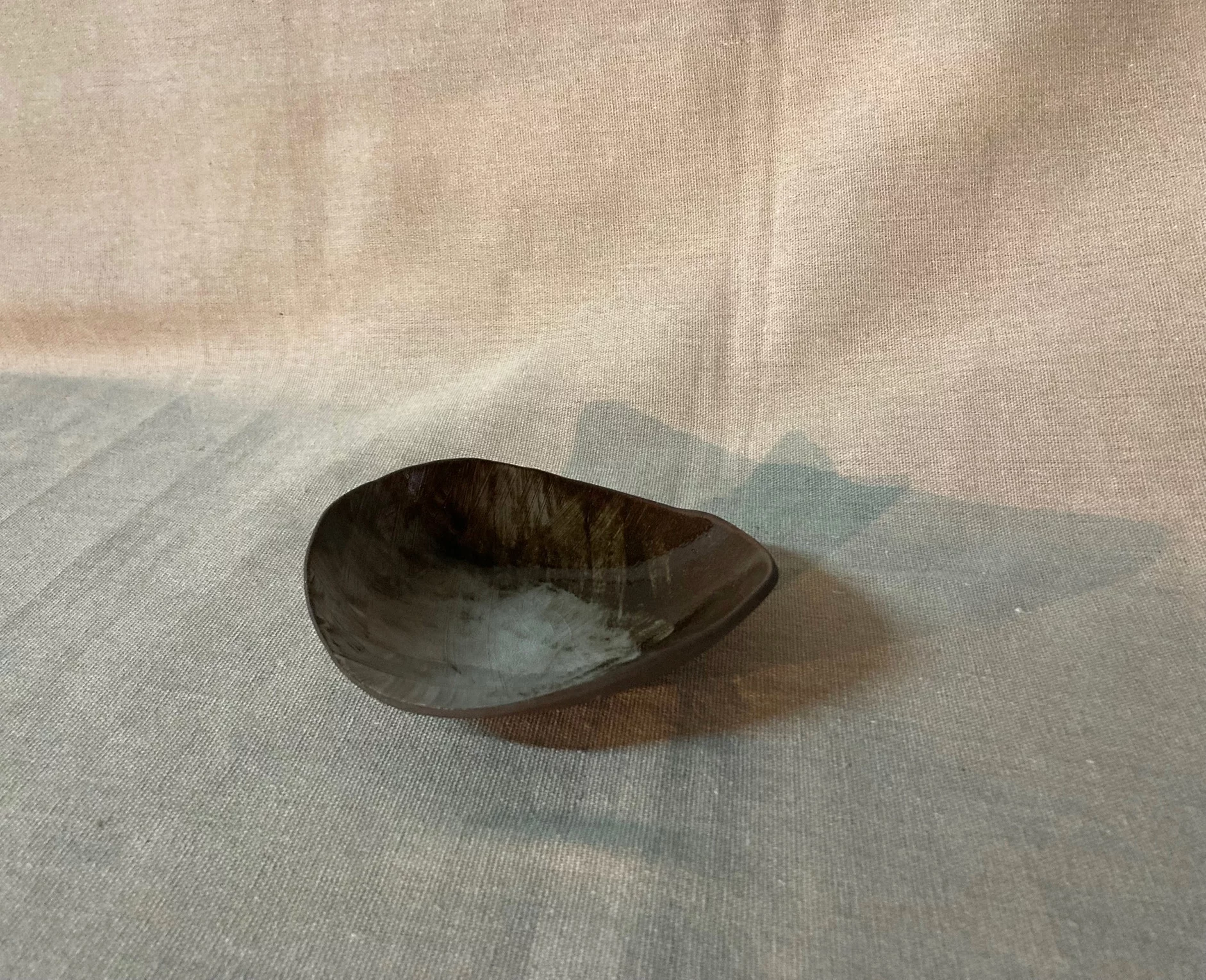 Coupelle unique en grès  - Série "Impressions". - Photo 2