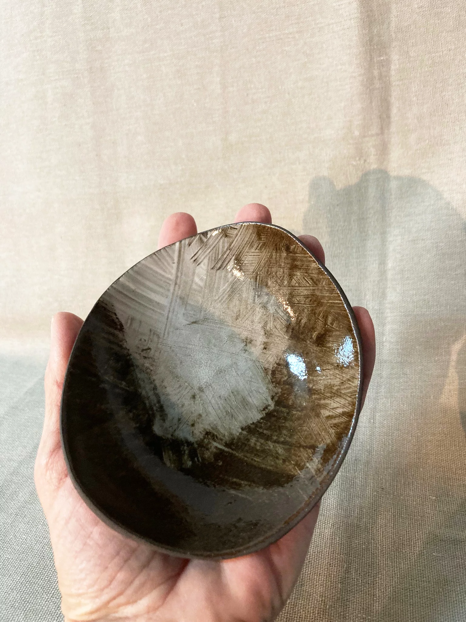 Coupelle unique en grès  - Série "Impressions". - Photo 5