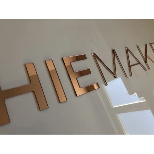 Création sur mesure Enseigne plexi - Super sjp