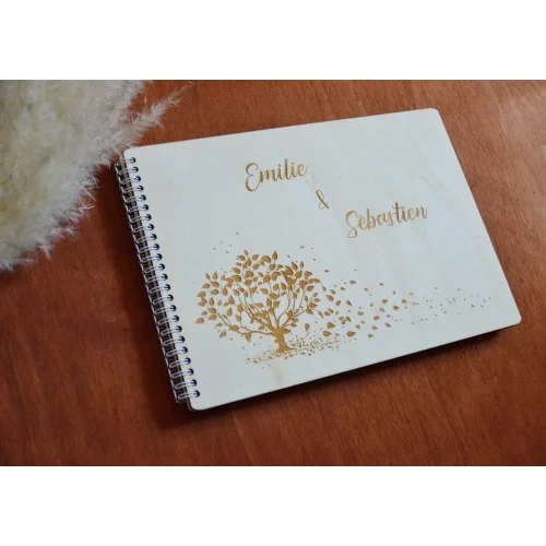 Livre d'or à personnaliser thème arbre et son feuillage, avec couverture en bois gravé pour mariage, anniversaire ou baptême - Super sjp
