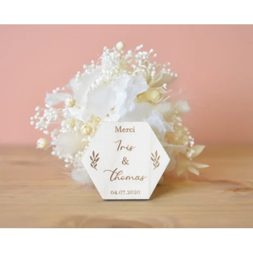 Cadeau de remerciement magnet en bois à personnaliser - Motif hexagone et rameaux d'olivier - Super sjp