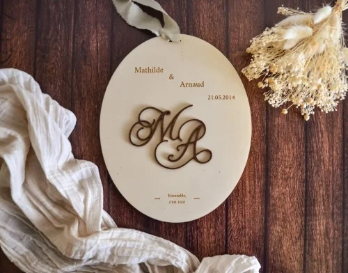 Médaillon secret pour amoureux - voeux de mariage, déclaration d'amour, initiales et monogrames - Photo 1