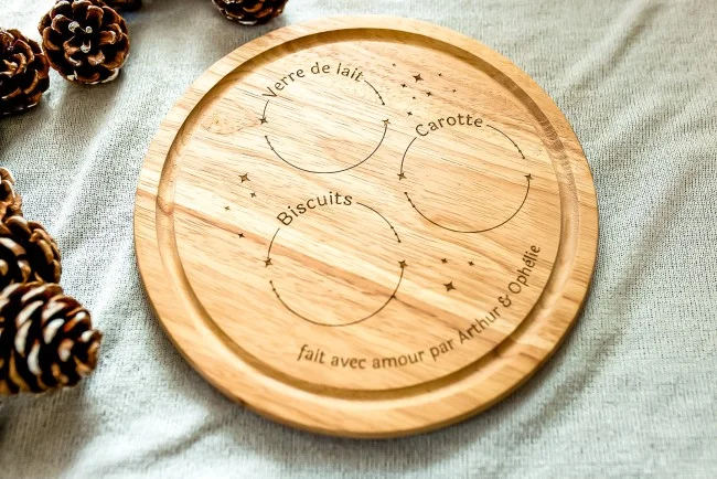 Assiette du Père Noël en bois - Photo 1