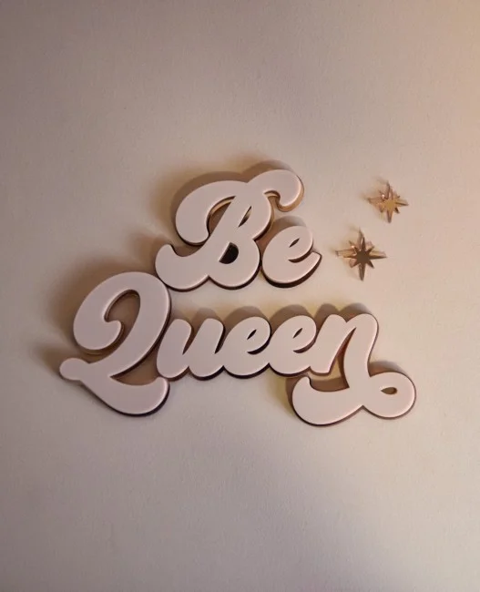 Enseigne Be Queen - Photo 1