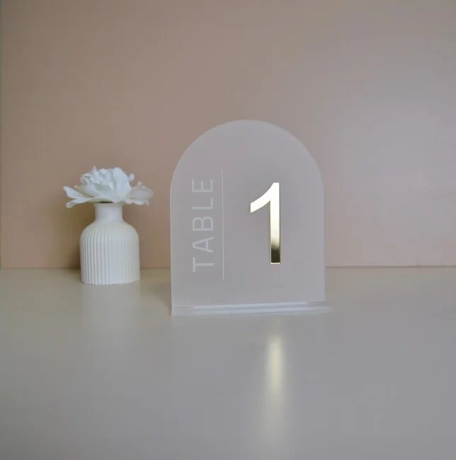 Nom de table forme arche