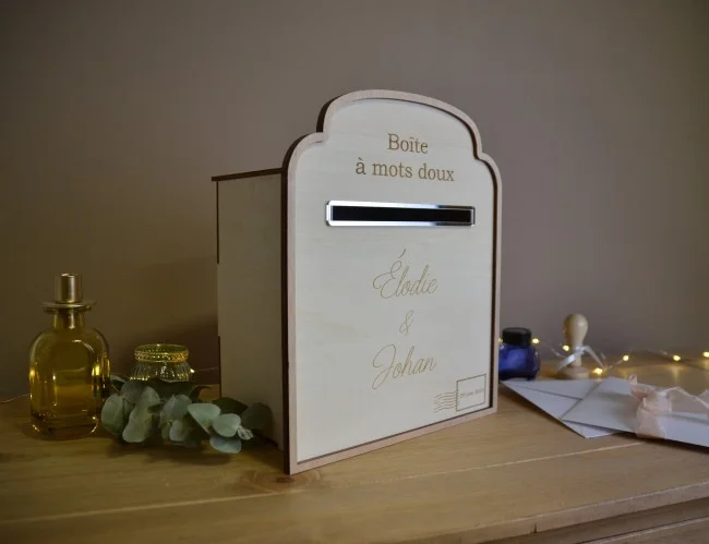 Urne à enveloppes en forme de boite aux lettres - Photo 1