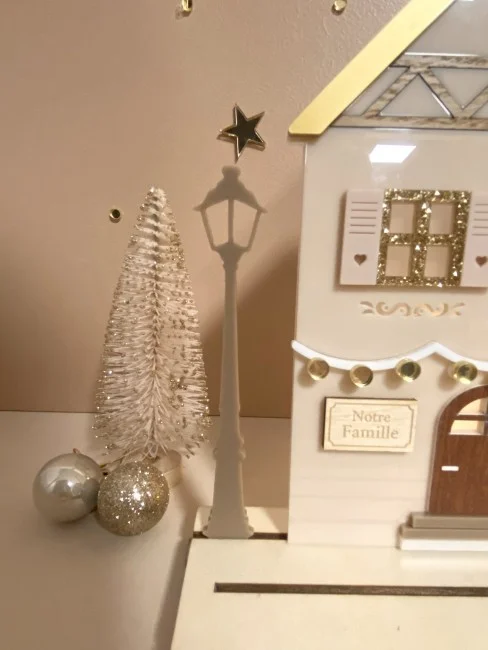 Lampadaire "Notre Jolie Famille" - Photo 1