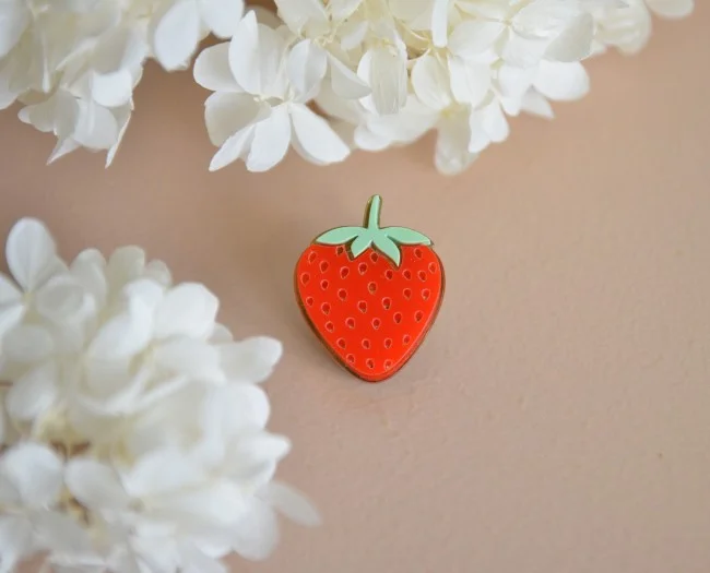 Pin's Fraise - Photo 1