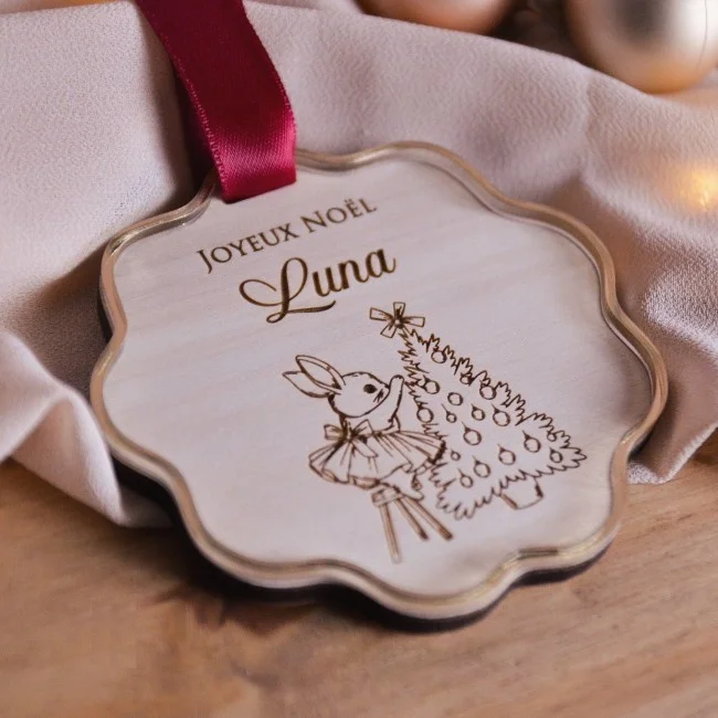 Boule de Noël thème Lapine et son sapin de Noël - Photo 1
