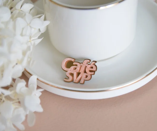 Pin's "Café SVP" - Photo 1