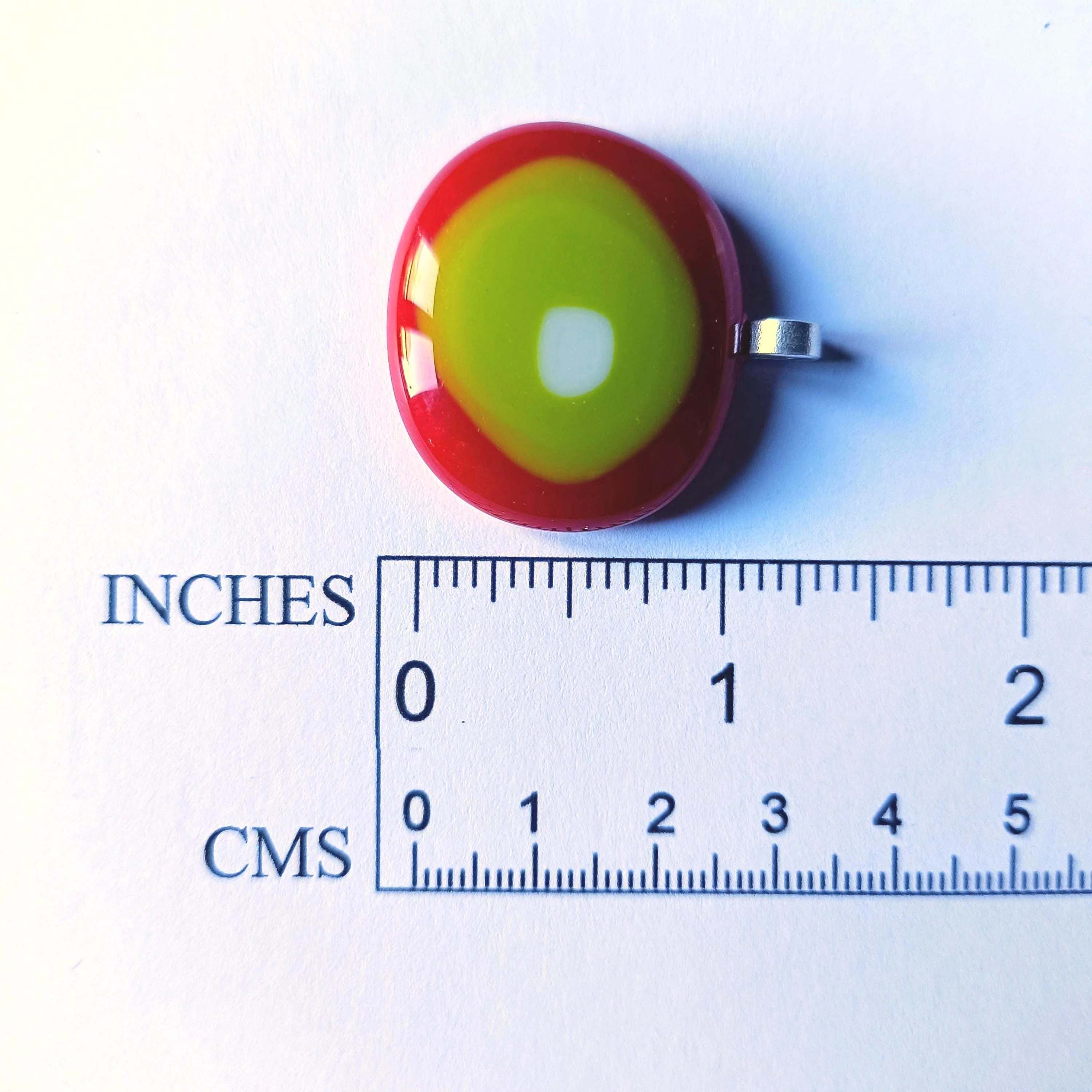 Red, white and lime green fused glass pendant necklace, handmade jewellery - Photo 3