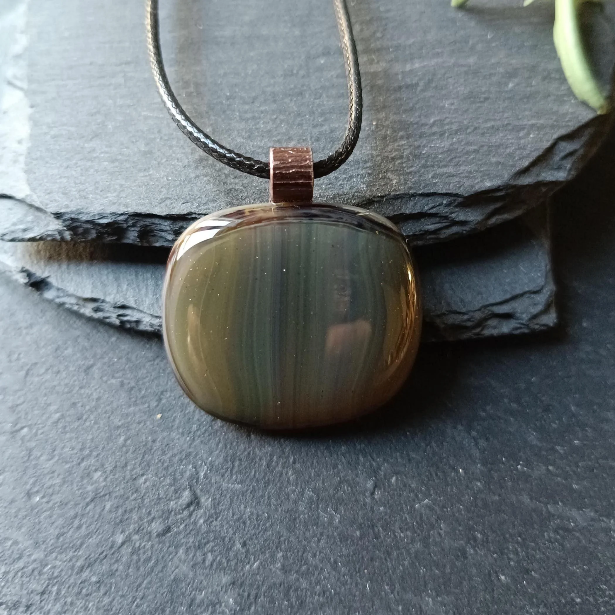 Fused glass pendant necklace, artisan handmade jewellery, letterbox gift - Photo 3