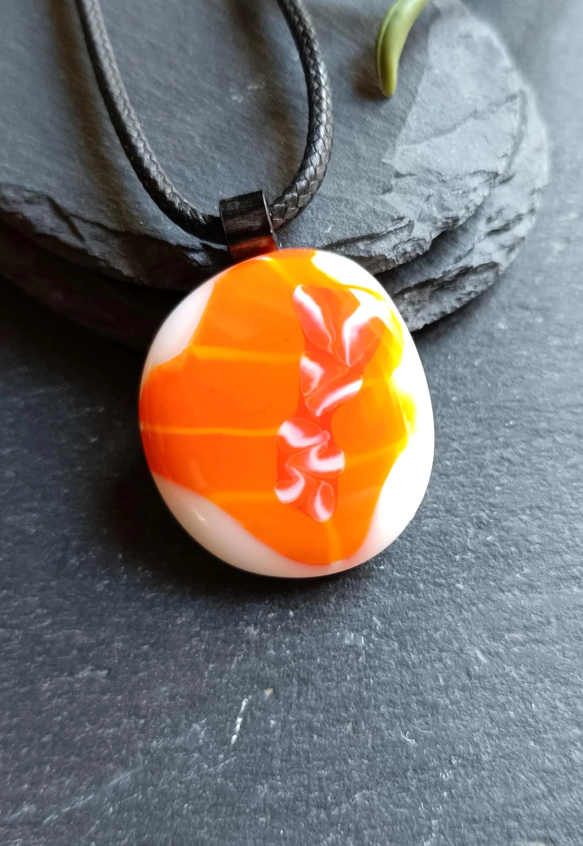 Fused glass pendant with cord necklace, handmade jewellery - Photo 3