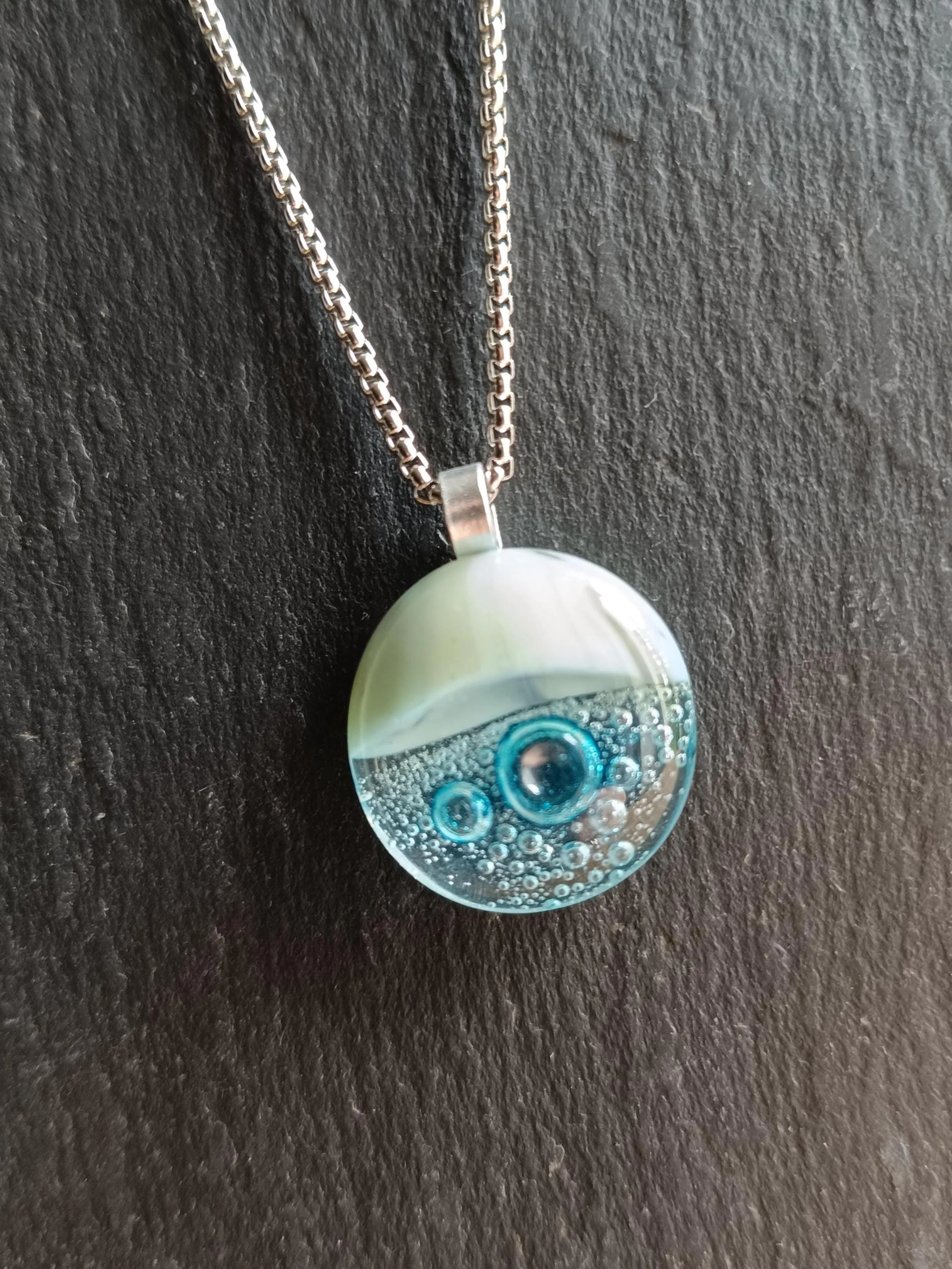 Fused glass necklace, artisan handmade jewellery, blue necklace - Photo 1