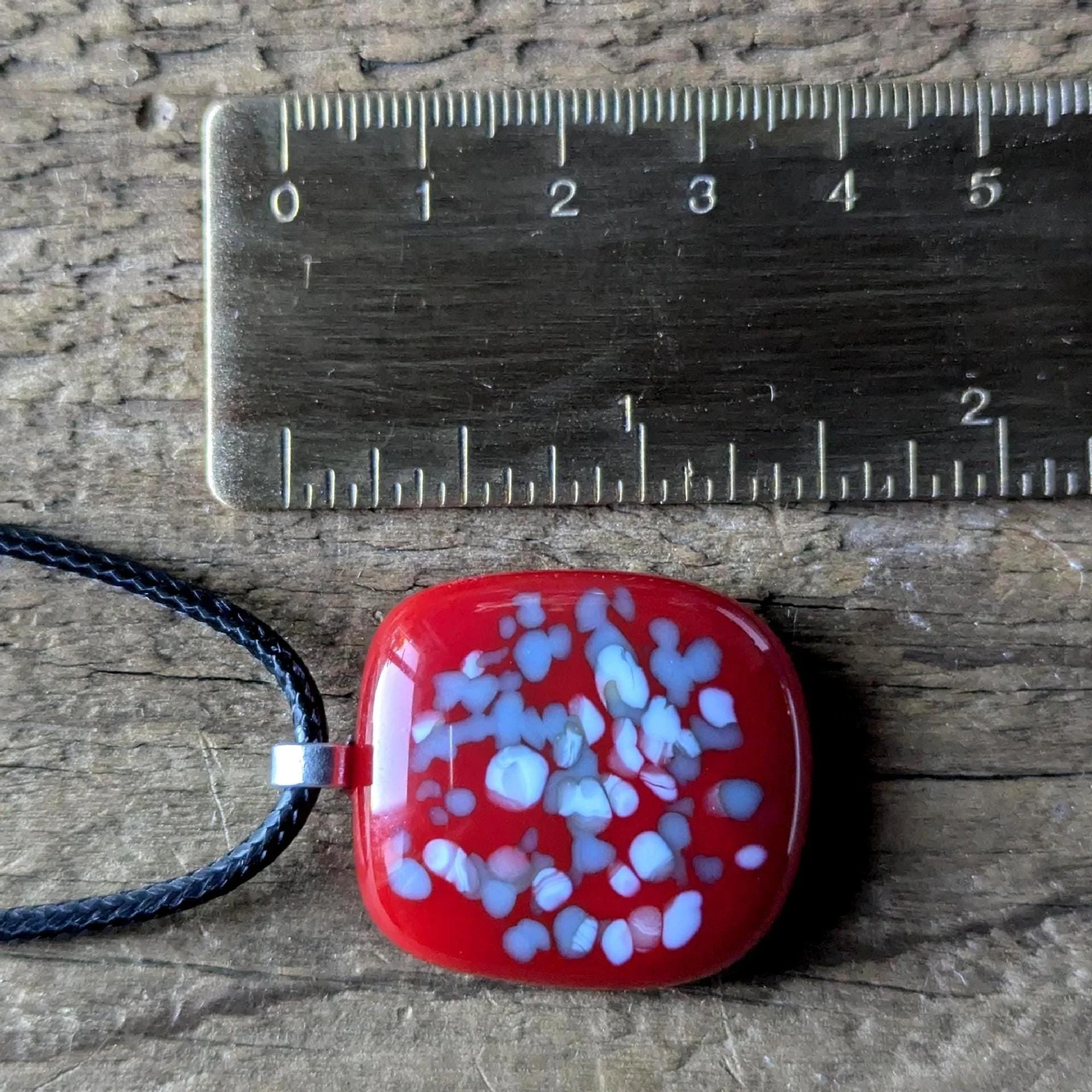 Red fused glass speckled pendant with cord necklace, one of a kind handmade jewellery - Photo 5