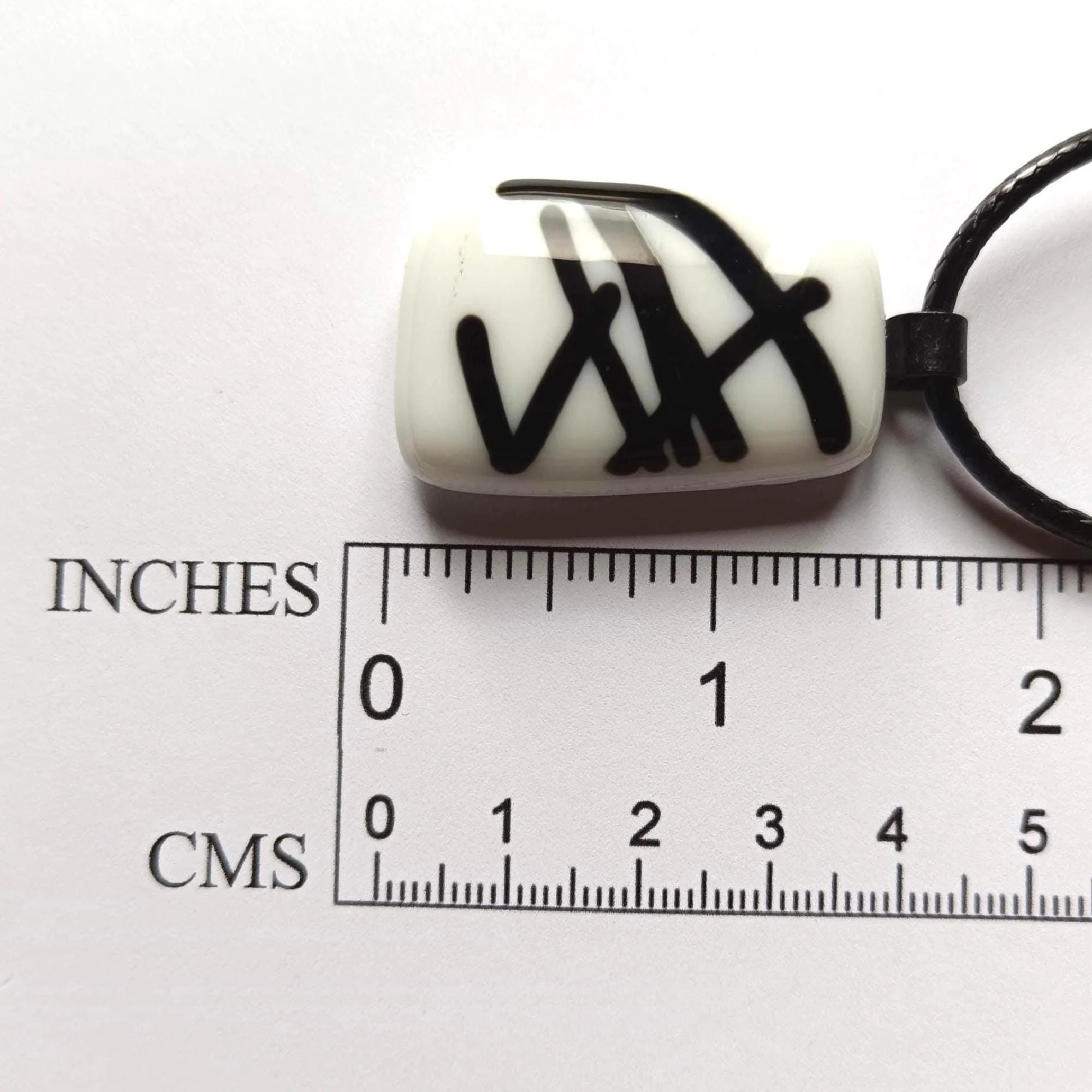 Black and white fused glass pendant necklace, handmade jewellery - Photo 3
