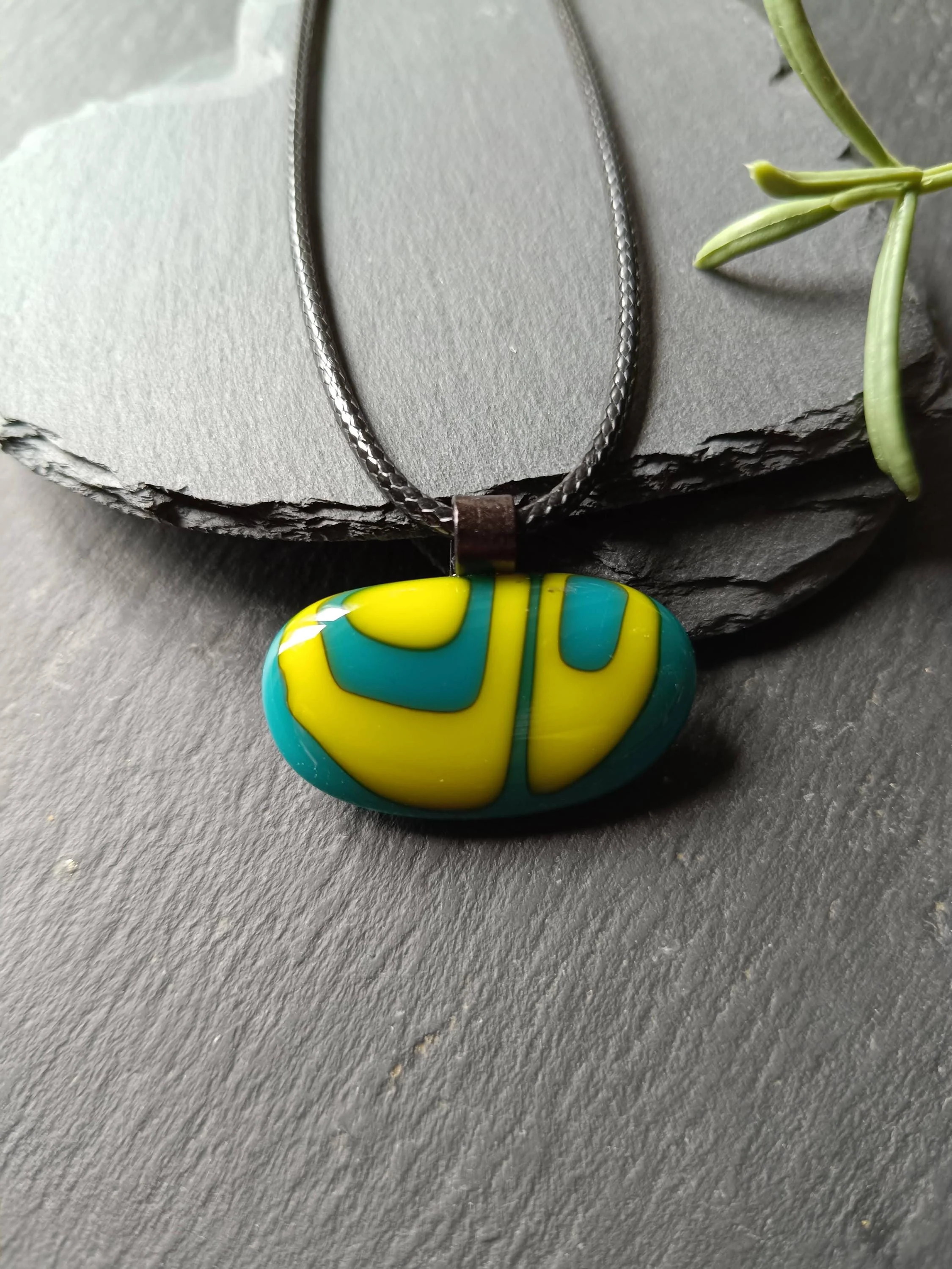 Teal fused glass pendant necklace, handmade artisan jewellery - Photo 1