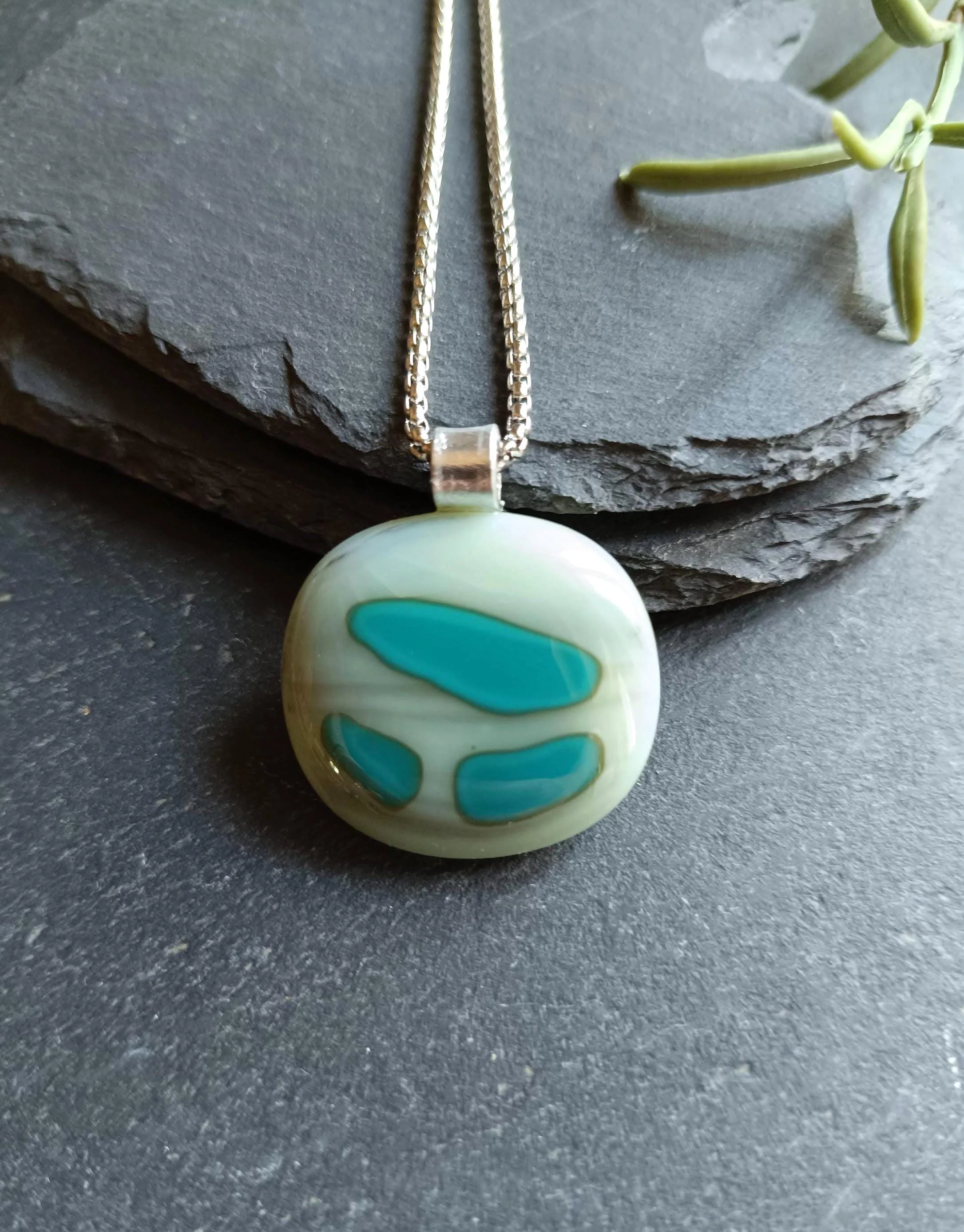 Fused Glass Abstract Pendant with necklace, handmade jewellery - Photo 4