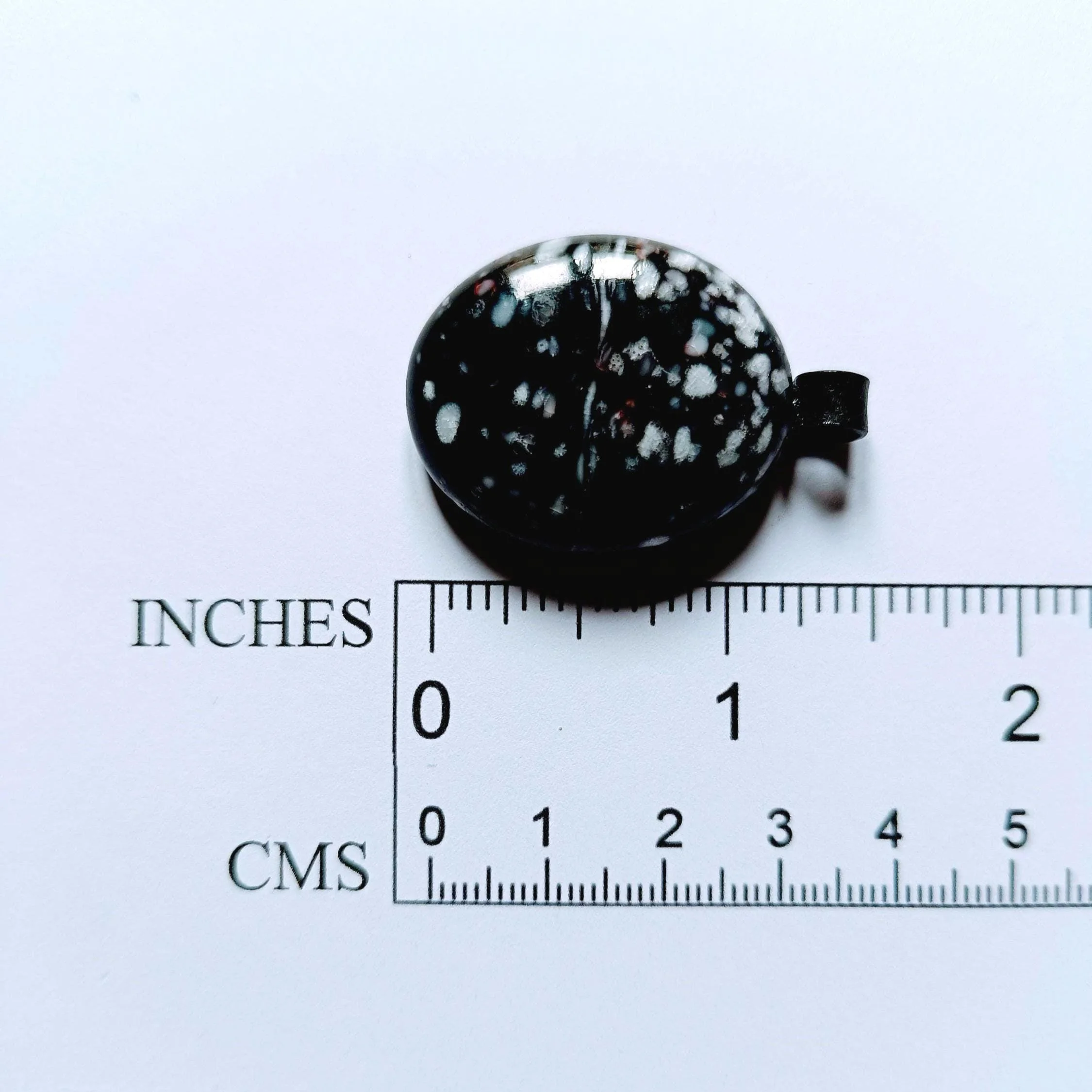 Black fused glass pendant necklace - Photo 2