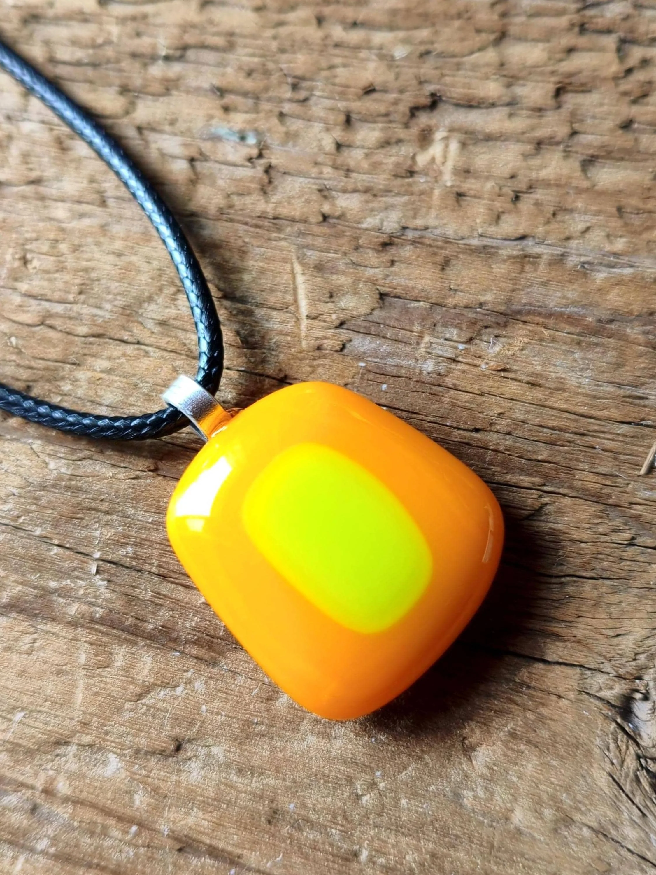 Orange and lime fused glass pendant necklace - Photo 7