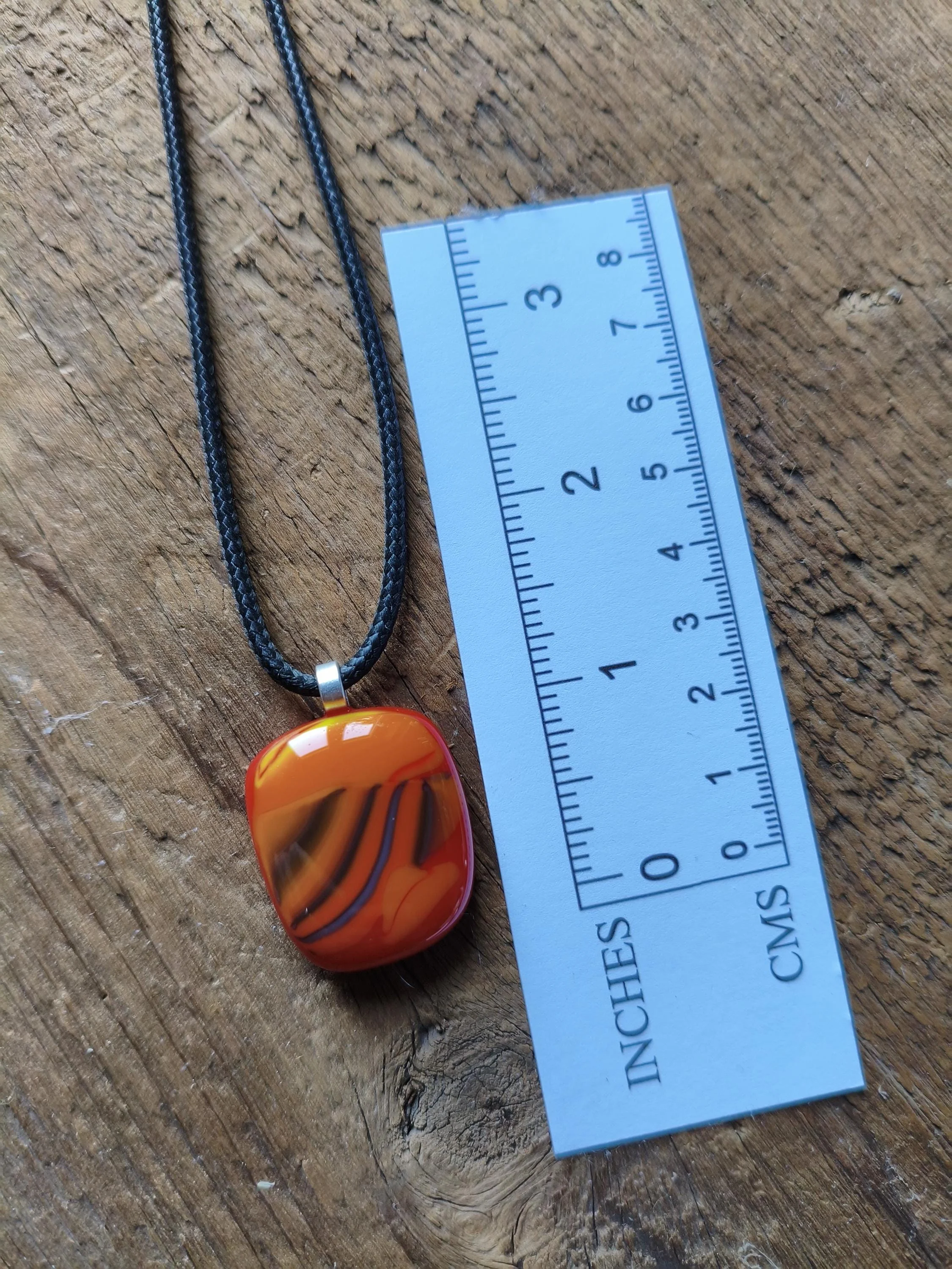 Handcrafted red and orange fused glass pendant necklace - Photo 3