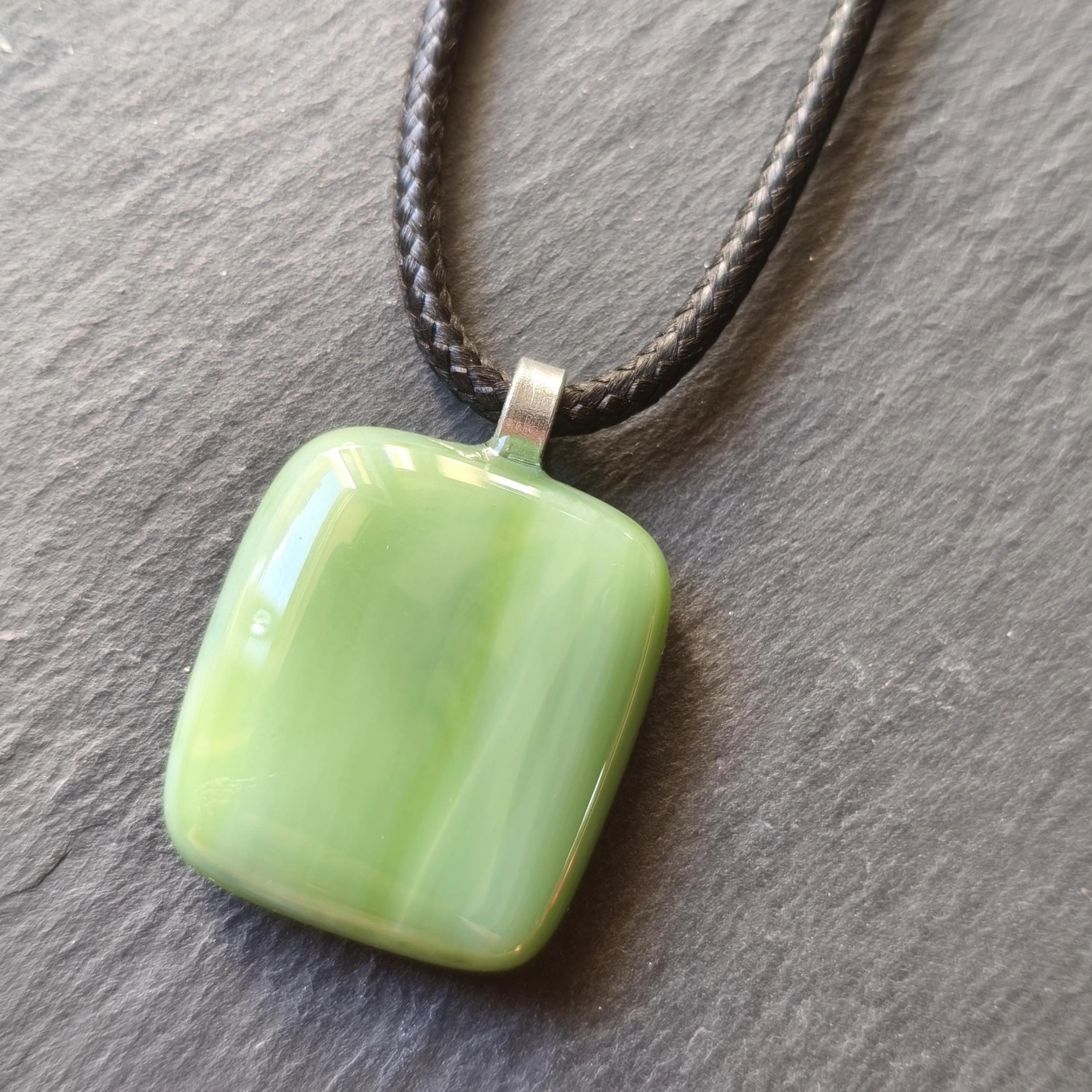 Handcrafted fused green glass pendant necklace - Photo 1