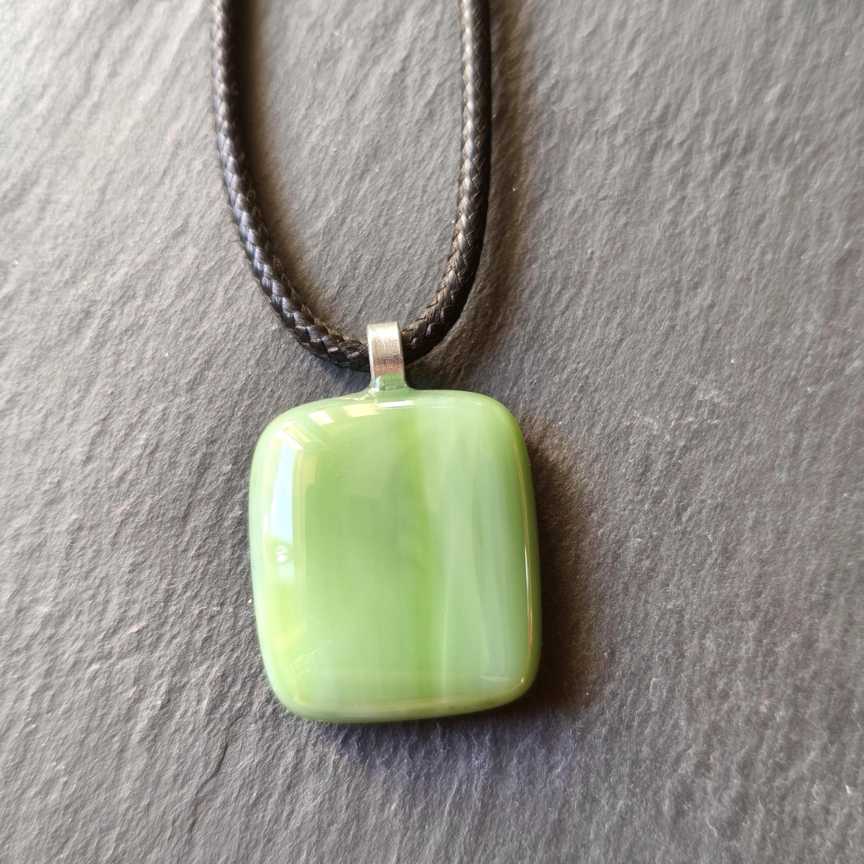 Handcrafted fused green glass pendant necklace - Photo 5
