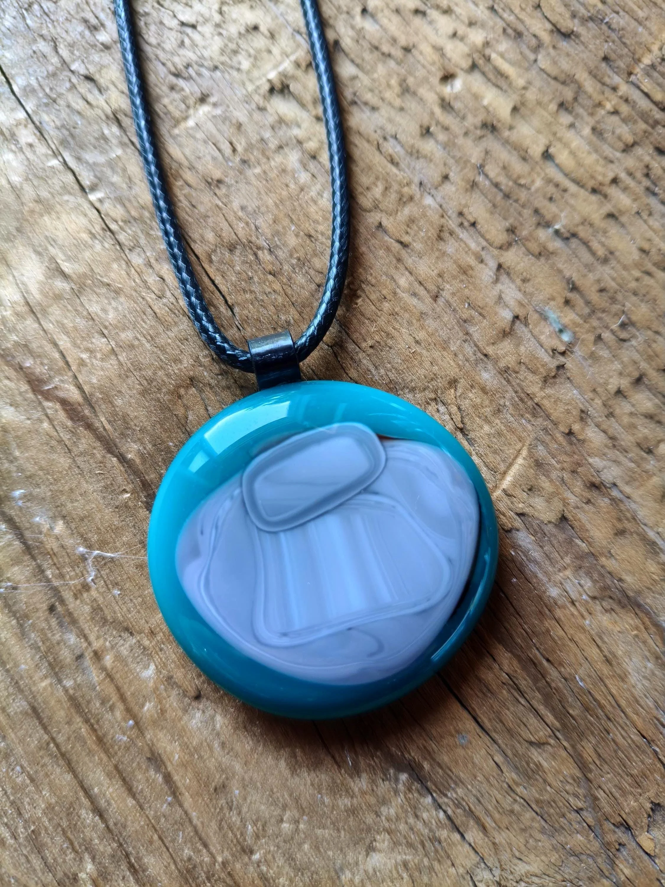 Large turquoise handmade glass pendant necklace - Photo 2