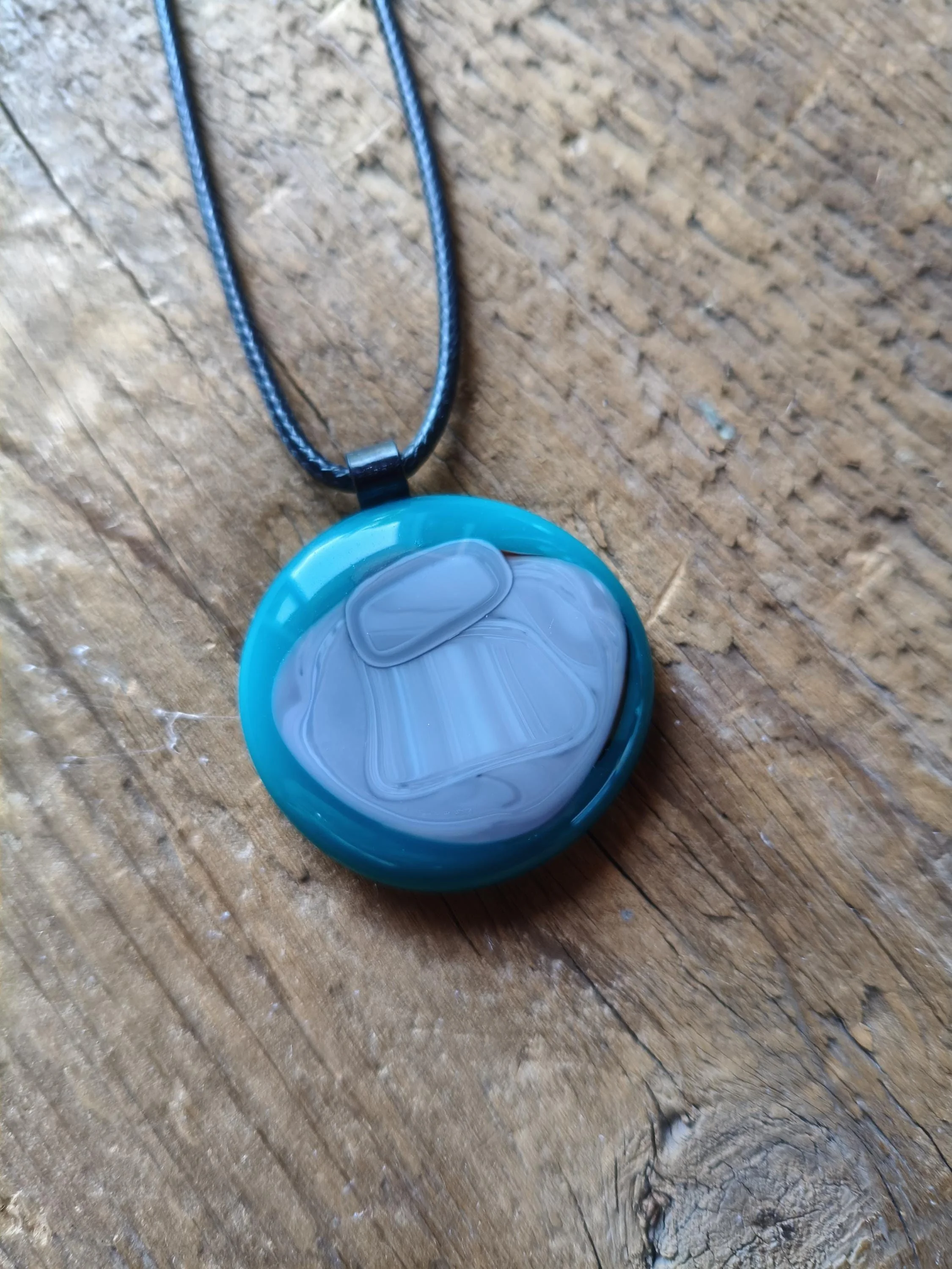 Large turquoise handmade glass pendant necklace - Photo 4