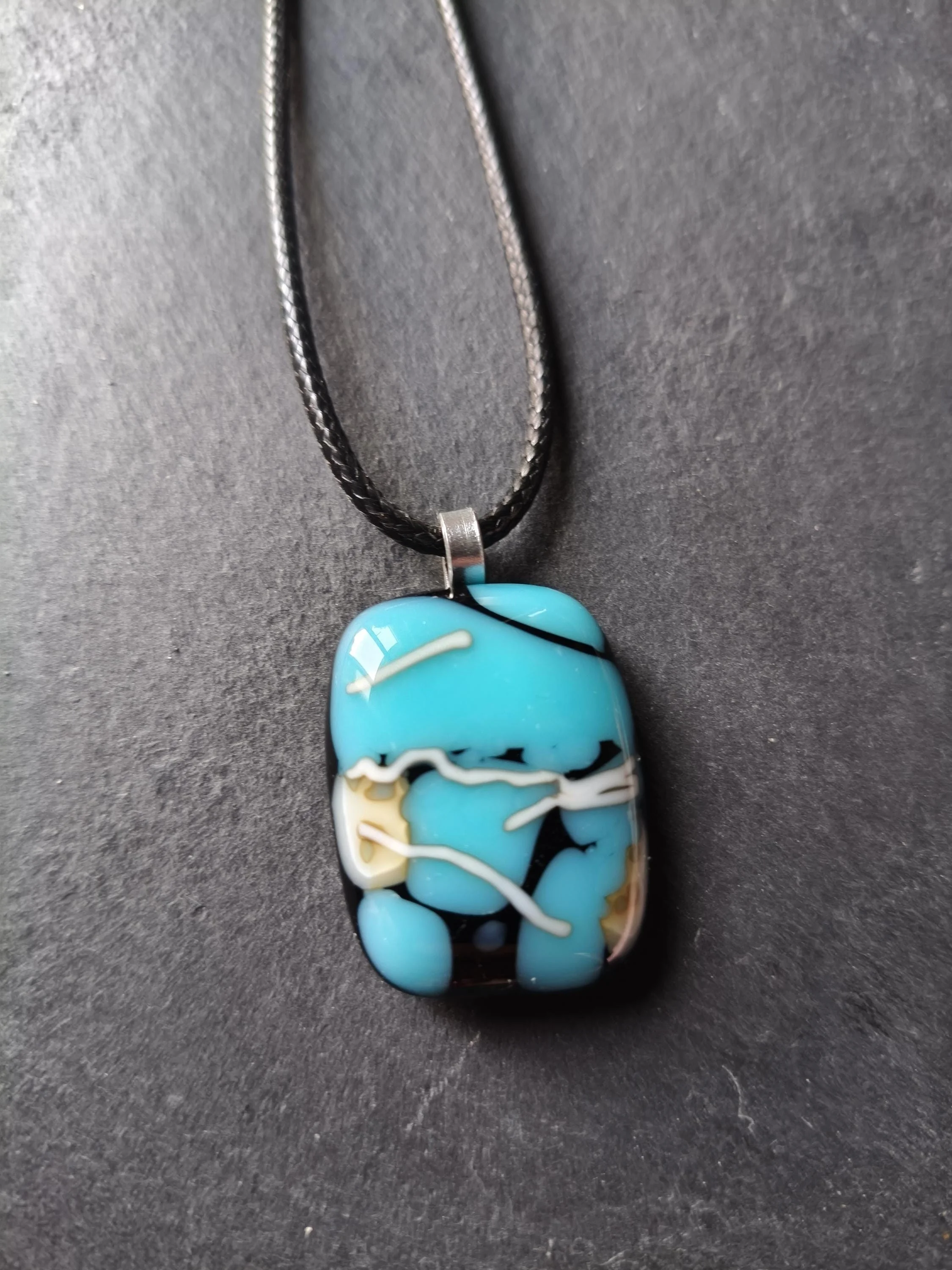 Turquoise fused glass pendant necklace - Photo 6