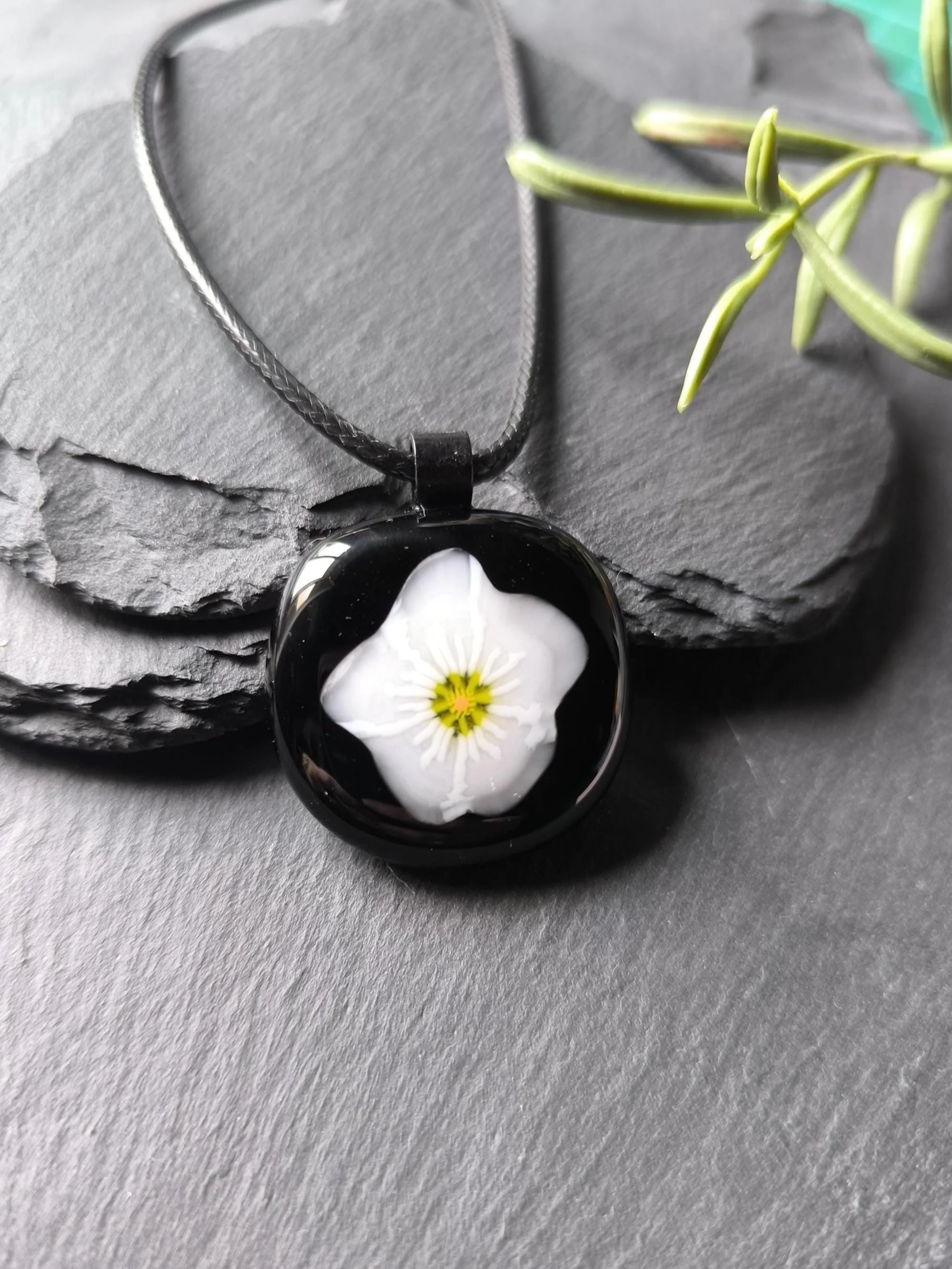 Funky black flower fused glass pendant necklace - Photo 5