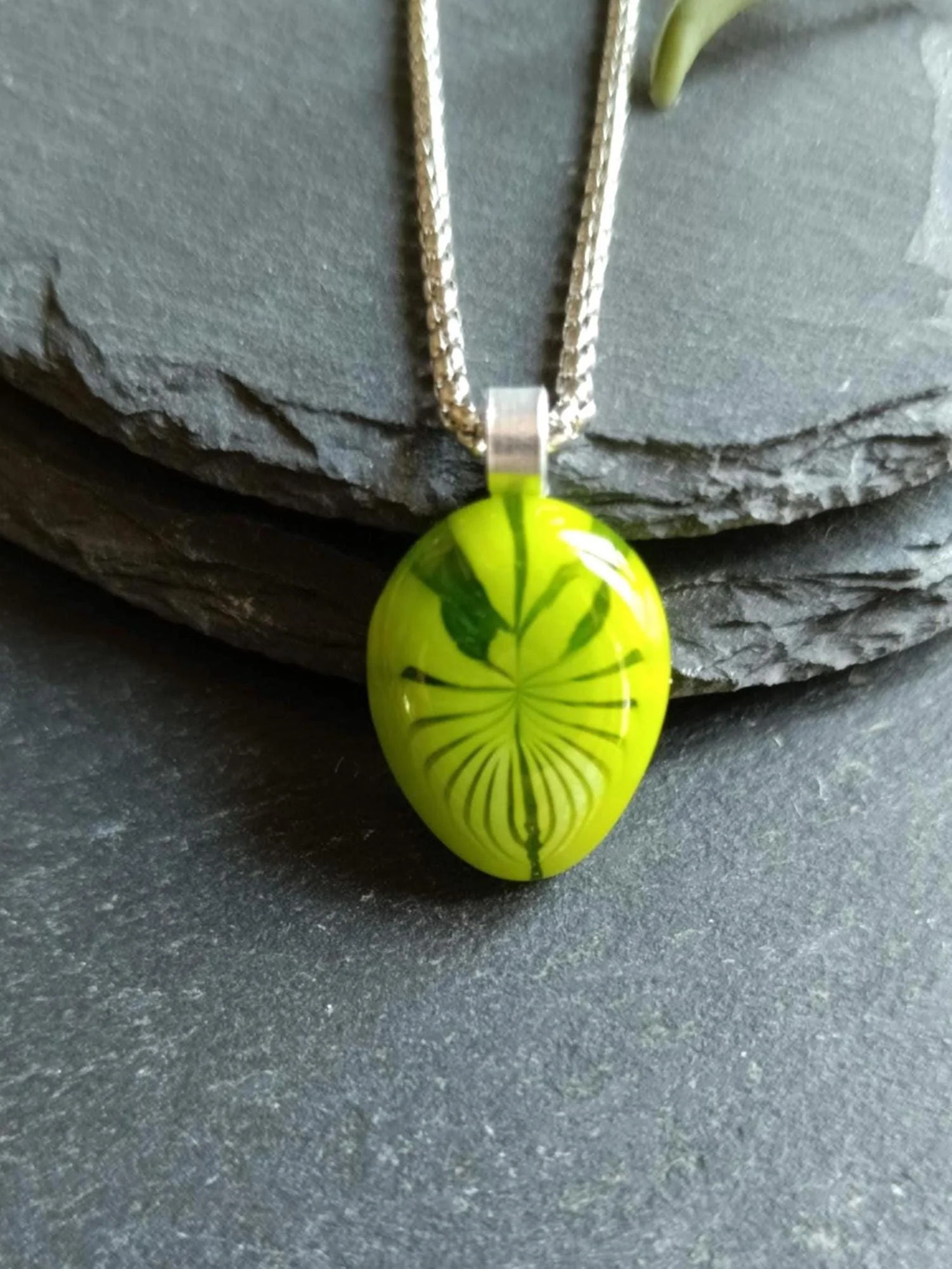 Handmade leaf fused glass pendant necklace - Photo 2