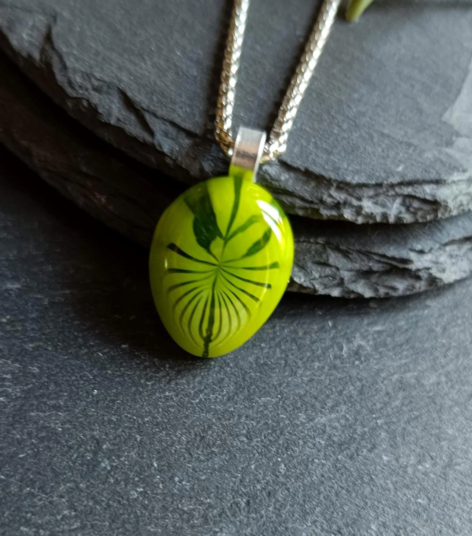 Handmade leaf fused glass pendant necklace - Photo 6