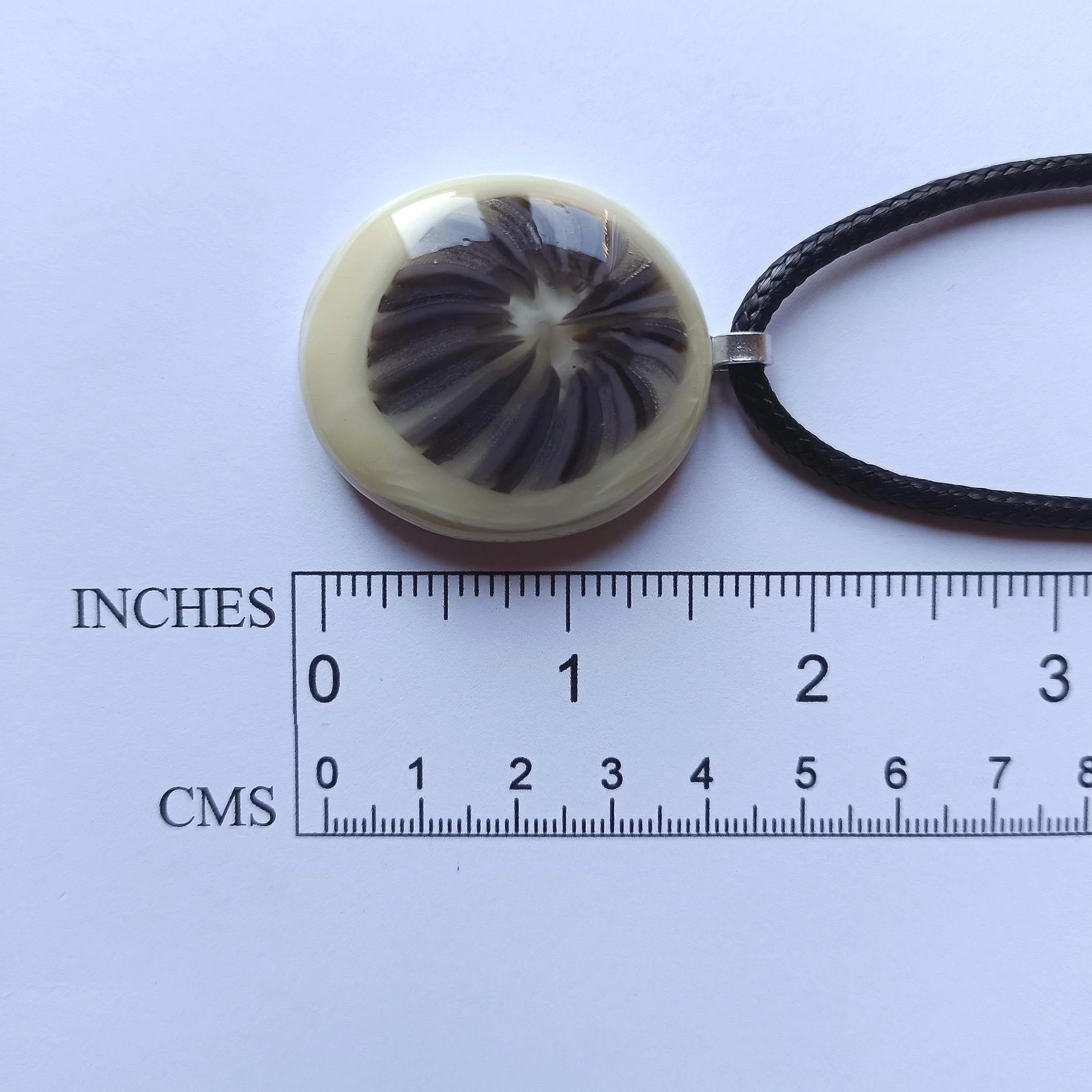 Large handcrafted glass pendant necklace - Photo 5