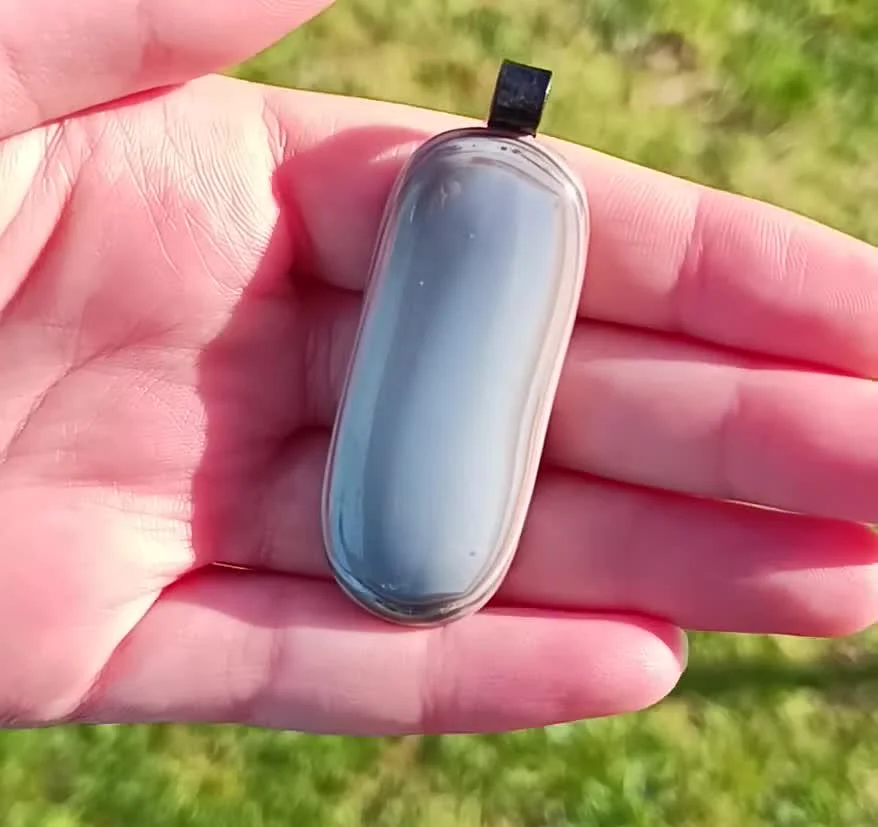Handmade natural coloured fused glass pendant with necklace - Photo 3