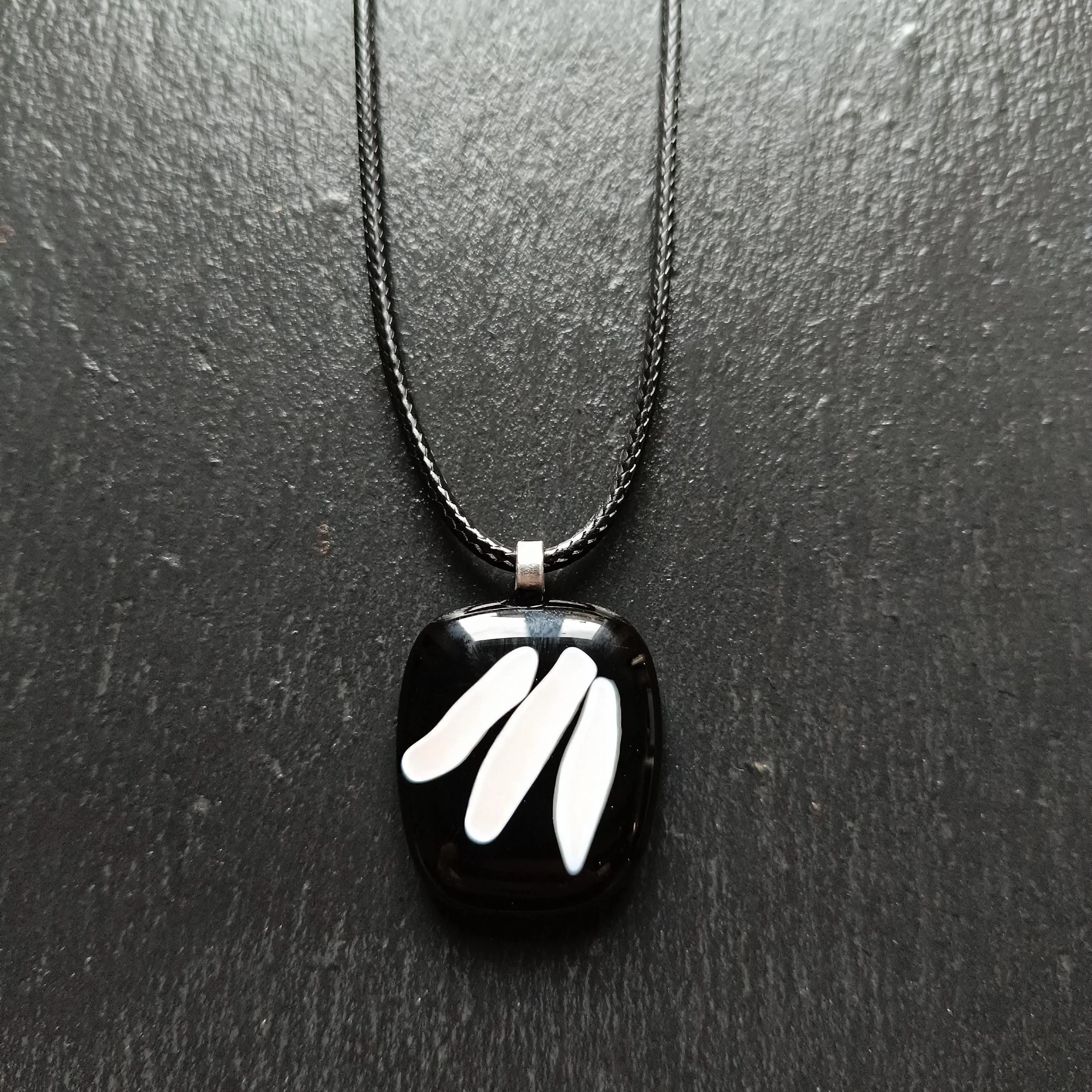 Handmade black and vanilla fused glass pendant necklace - Photo 2