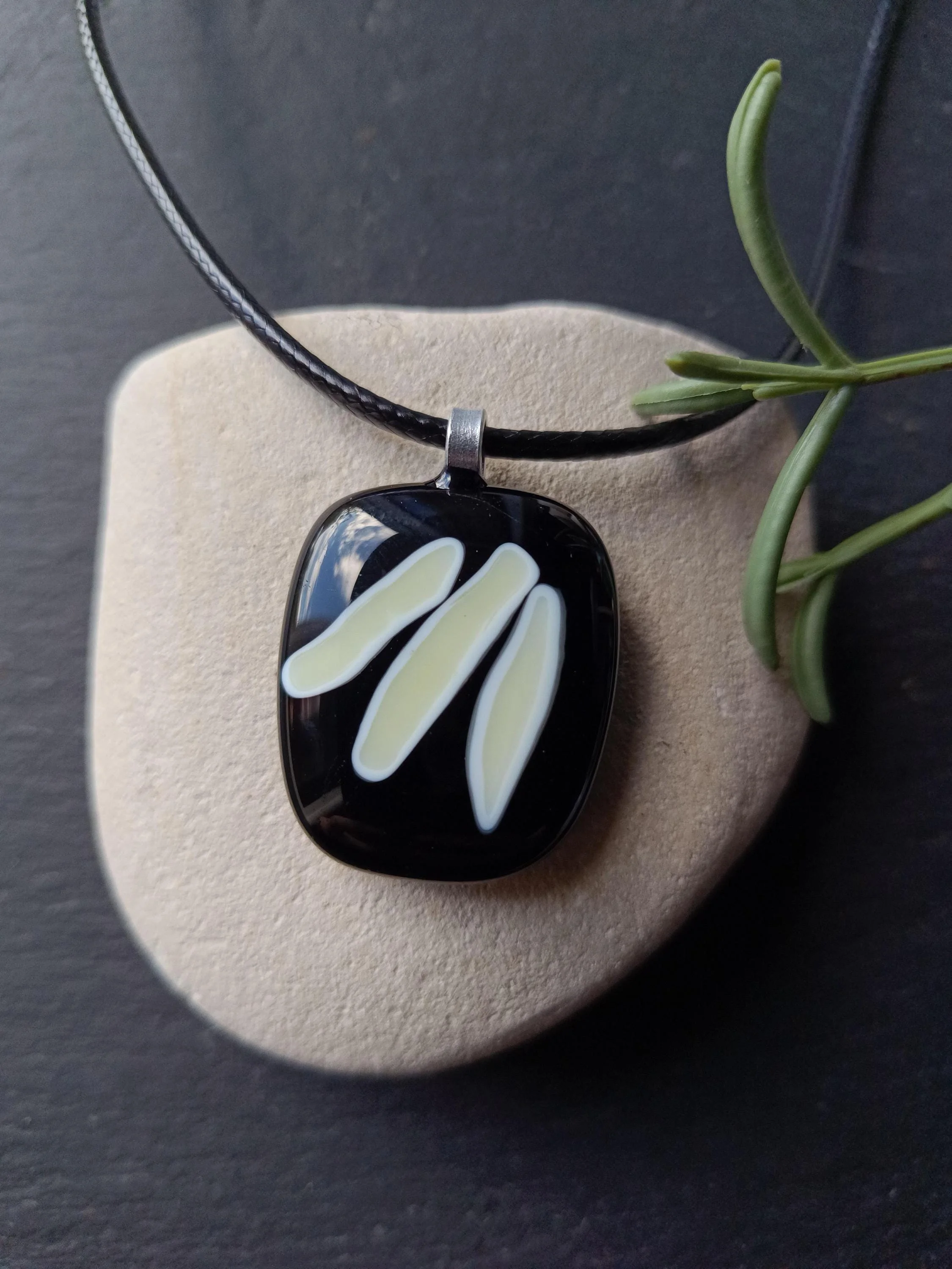 Handmade black and vanilla fused glass pendant necklace - Photo 3