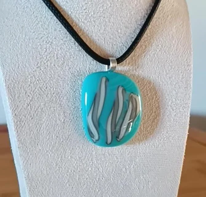 Handcrafted turquoise blue fused glass pendant necklace - Photo 5
