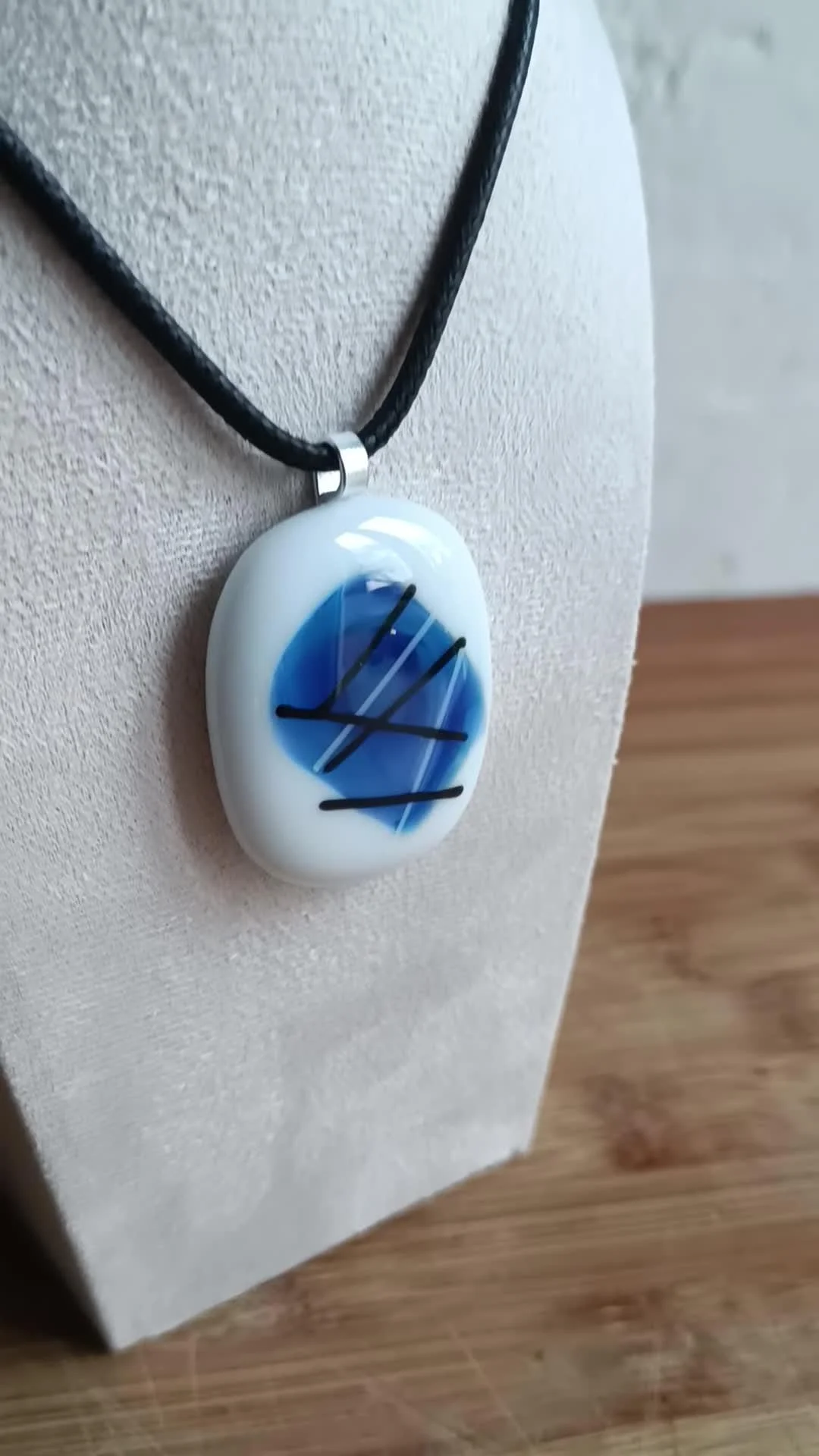 Handmade fused glass pendant with cord necklace - Photo 5