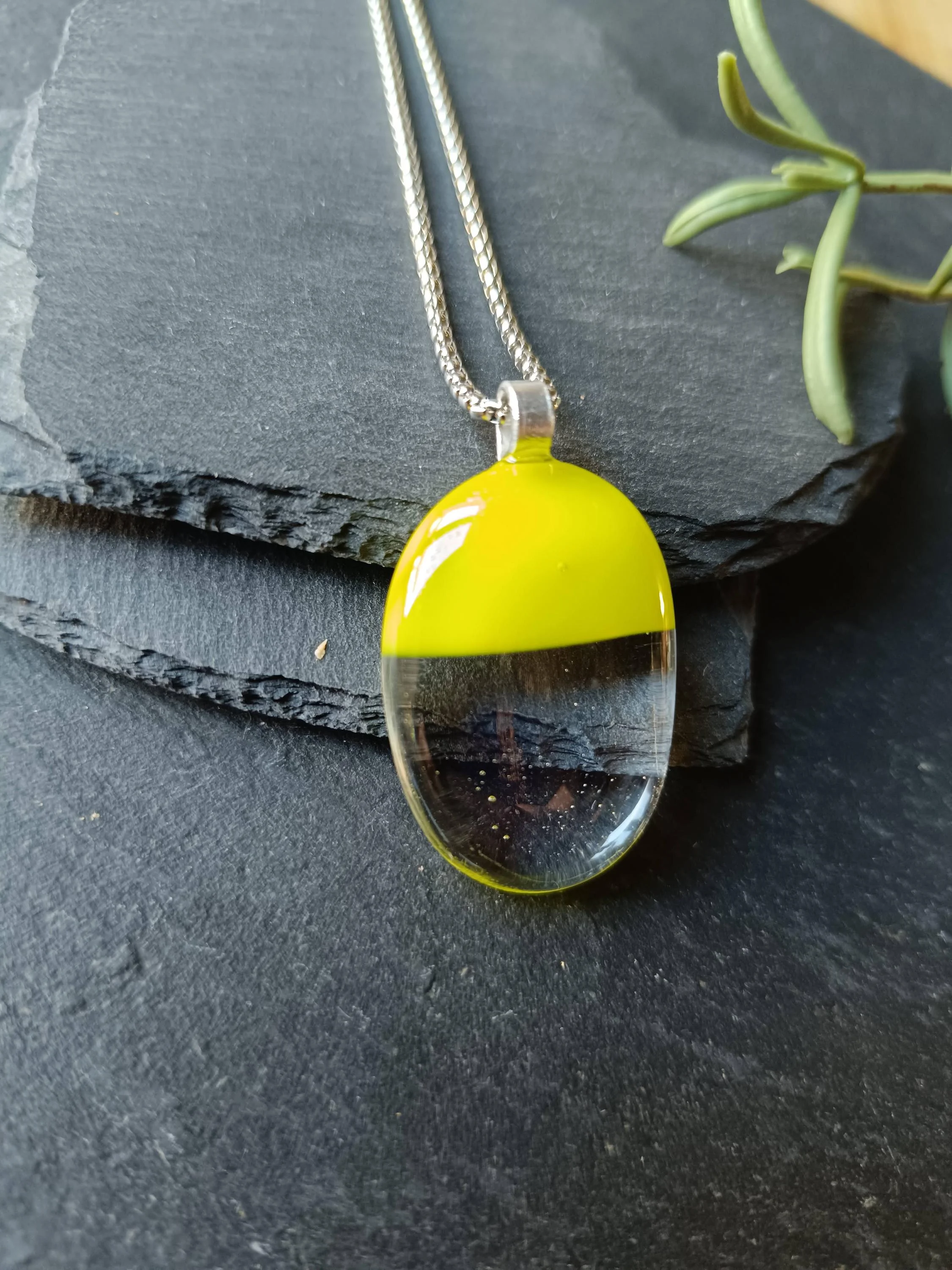 Handcrafted lime green and transparent fused glass pendant necklace, artisan handmade jewellery - Photo 2