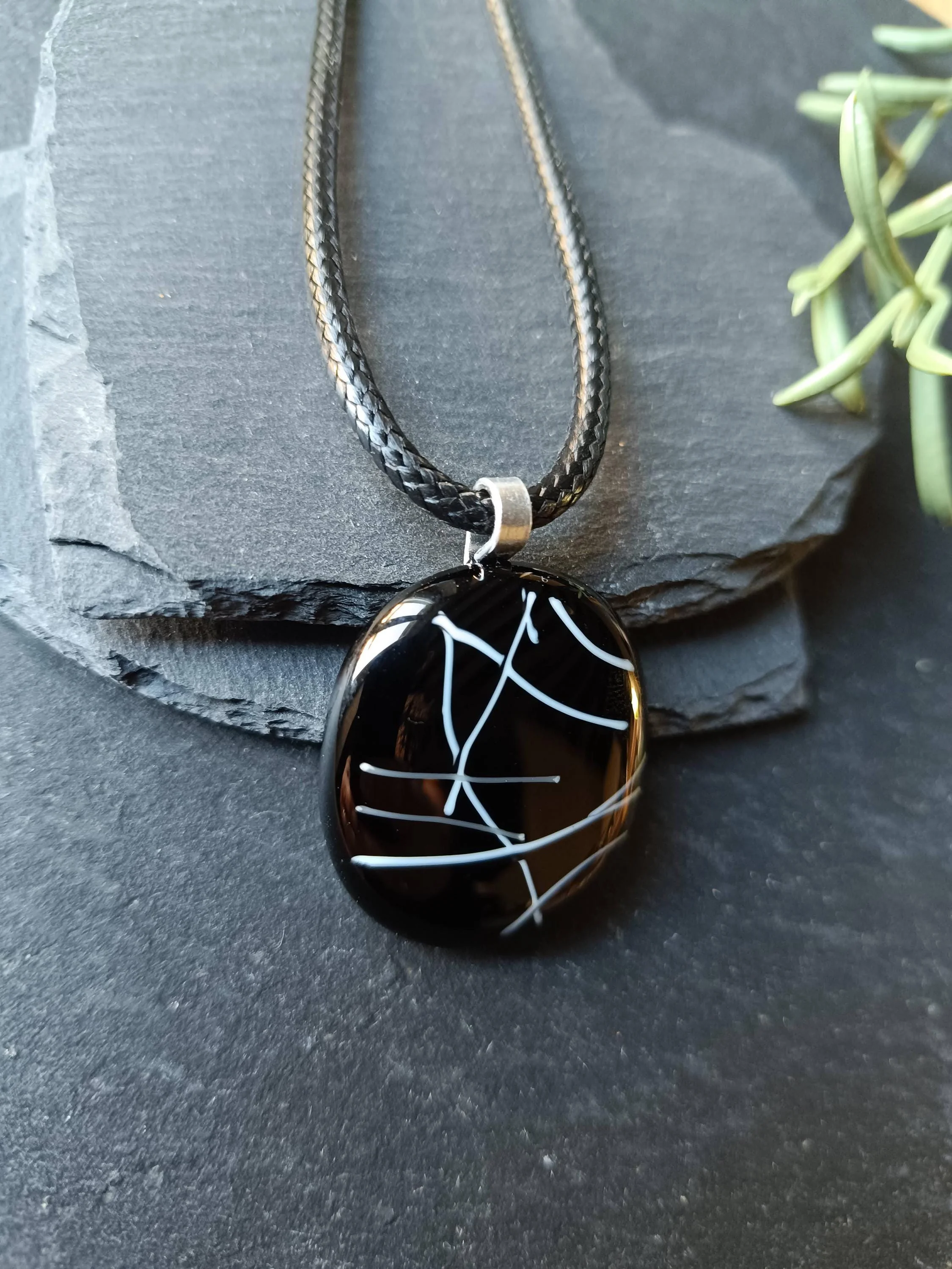 Monochrome fused glass pendant with cord necklace, handmade jewellery - Photo 4