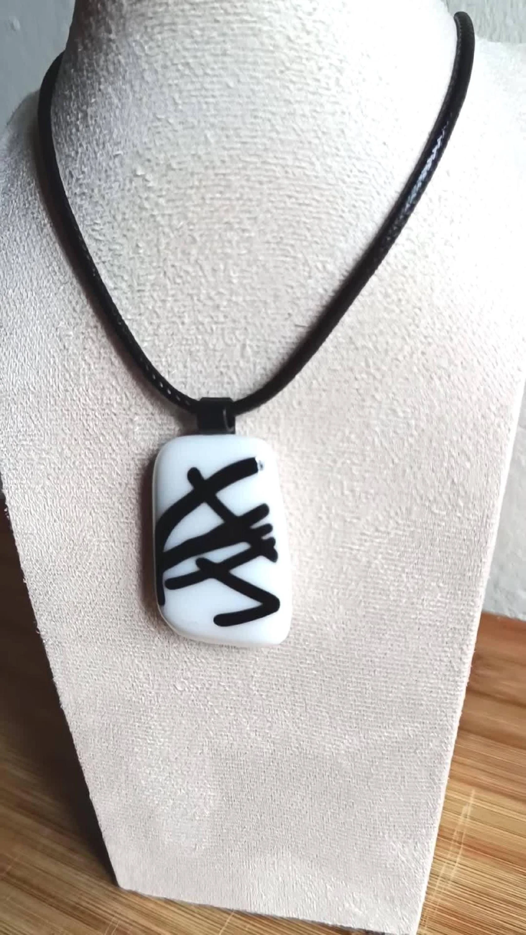 Black and white fused glass pendant necklace, handmade jewellery - Photo 4