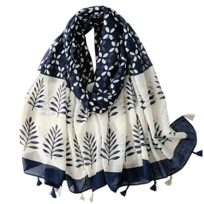 Châle écharpe femme à pompons polyester 85 x 190 cm FEUILLAGE 67831 - Photo 1